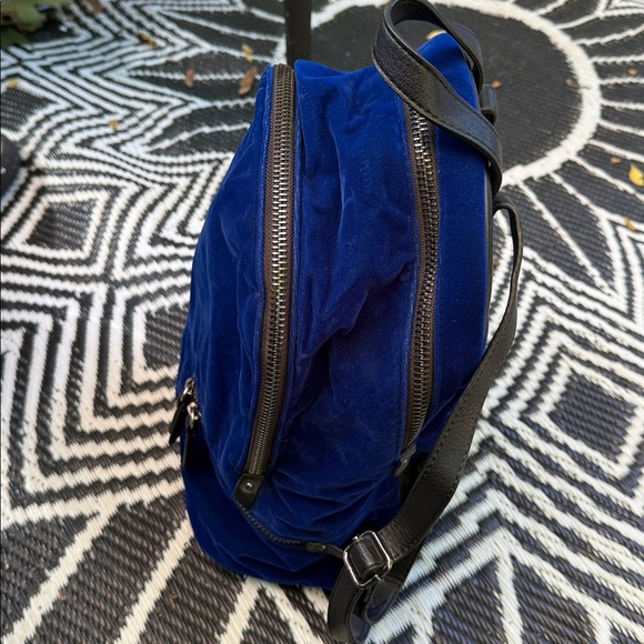 Elegant Blue Velvet Backpack - Picture 3 of 8